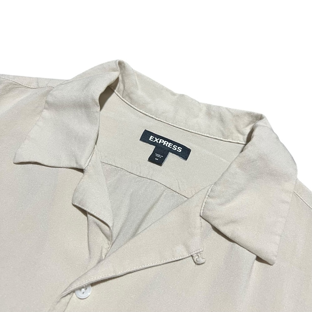 Express Men's Beige Short Sleeve Button-Up Casual Shirt Size Medium